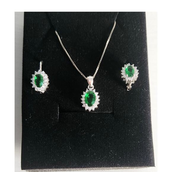 Sterling Silver Emerald Green Cluster Necklace & Earring Set - Picture 2 of 3